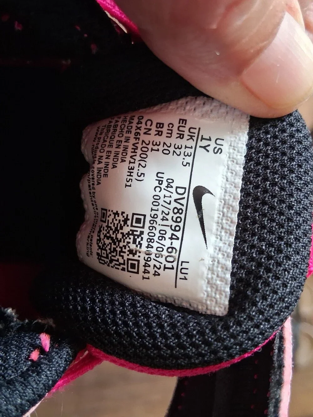 Nike ACG Kids Hot Pink Hook-and-Loop Sneakers